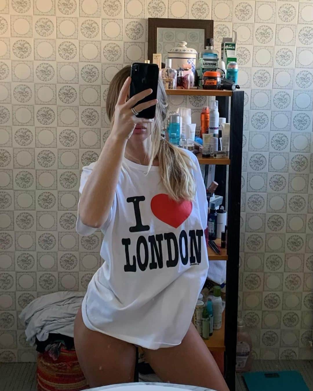 マチルダ・タントットのインスタグラム：「early mornings make me lazy ㋡<3」