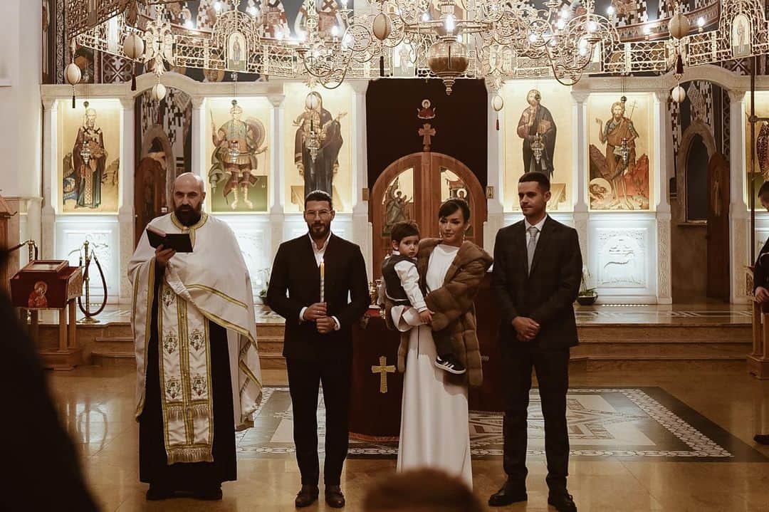 ミロシュ・ヨイッチさんのインスタグラム写真 - (ミロシュ・ヨイッチInstagram)「“Ljubi bližnjega svoga, kao samog sebe”, a vama želim da se volite zauvek kao što se volite danas. ❤️」12月13日 3時04分 - _zeka92