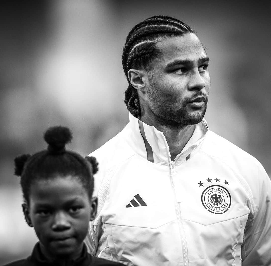 セルジュ・ニャブリのインスタグラム：「The joy of going to a World Cup to the pain of leaving will stay with me.   Thank you for all the support!」