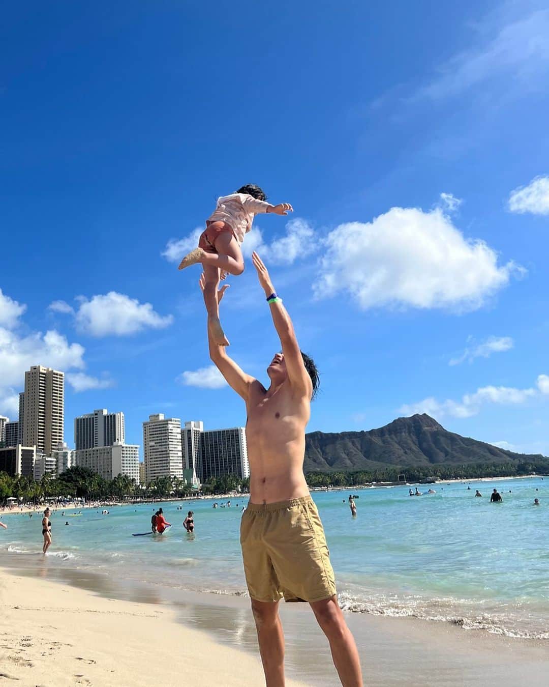 のインスタグラム：「Hawaii😎😎😎」