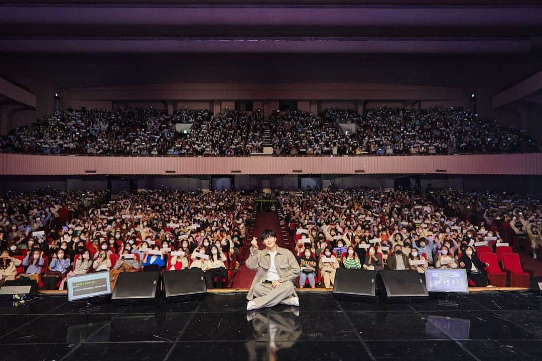 キム・ソンホのインスタグラム：「덕분에 행복했어요 :) 소중한 시간 평생 잘 간직하겠습니다. 진심으로 고맙습니다 .」