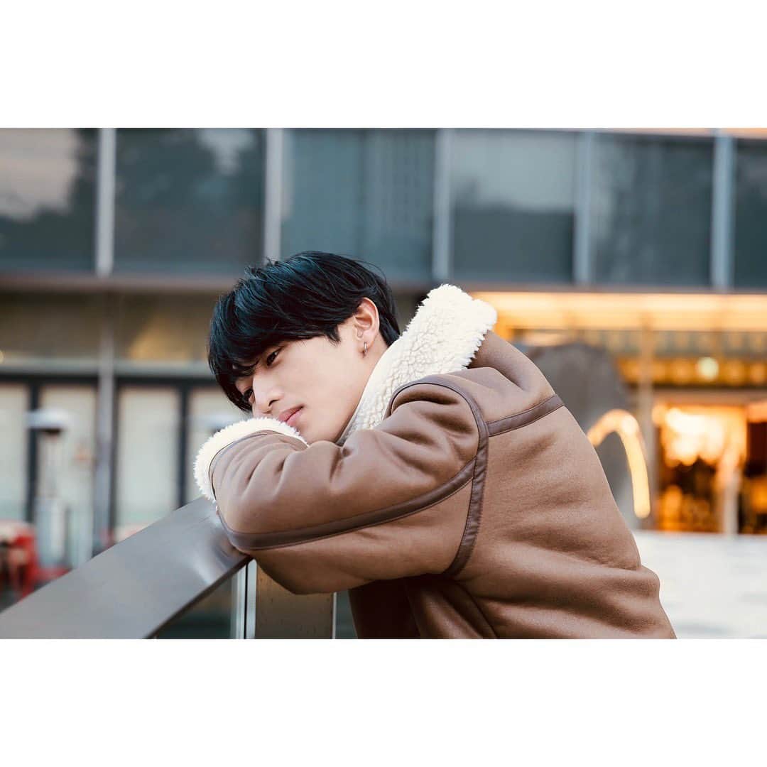 のインスタグラム：「🌬🍂🍂」