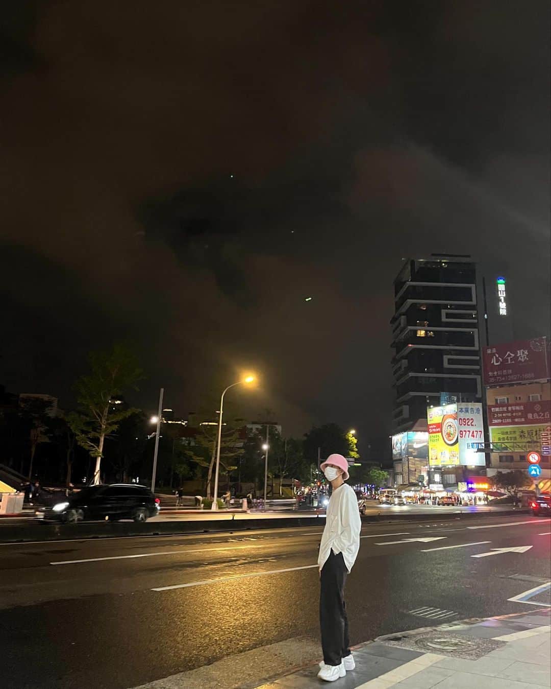浦野秀太のインスタグラム：「🚶」