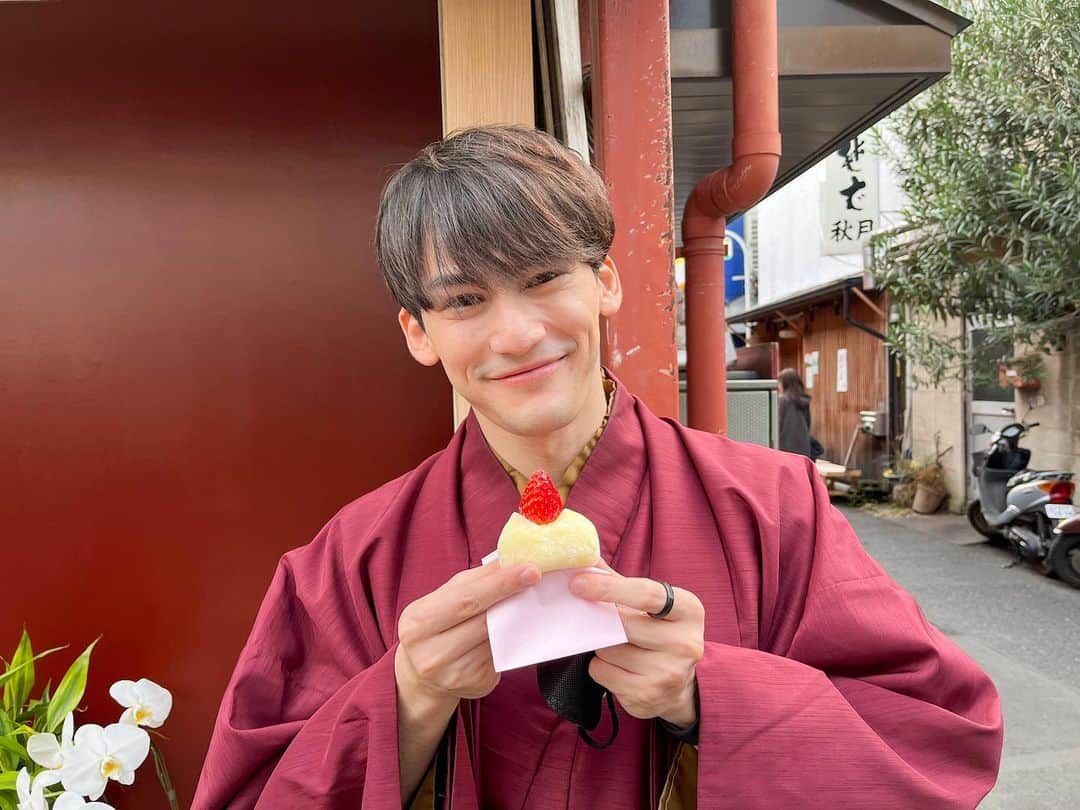 パース・ナクンのインスタグラム：「Perth + Daifuku = ❤️」