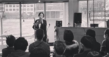 見田村千晴さんのインスタグラム写真 - (見田村千晴Instagram)「昨日は岐阜で、見田村千晴Solo Set Live「再開、再会」でした！ ここ1週間くらいはずっと、どこかピリピリしていた。久しぶりのワンマン、地元岐阜、弾き語り。  前売りチケット完売ありがとう。再会しにきてくれてありがとう。おかえり、って言ってくれてありがとう。 ライブの高揚感、浮遊感、焦燥感、全部思い出した。  貪欲に生きたい！  #見田村千晴  #再開再会 #岐阜 #gifu」12月12日 23時05分 - chiharu_mtmr