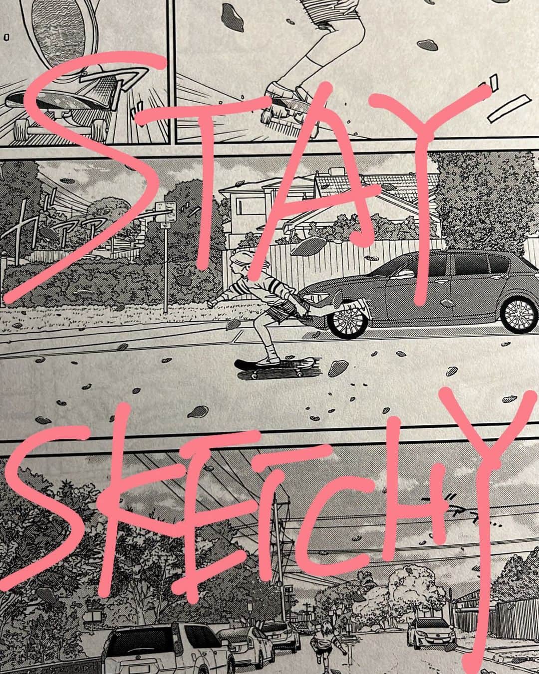 マキヒロチのインスタグラム：「SKETCHY 6巻も来月発売です🛹 最終回のゲラ読んでたら涙が出てきたので本当にみんなに読んでほしいです  大島依提亜さんの装丁も見納め…ぜひみなさんの宝物にして欲しいので紙の単行本でご予約いただきたいです🌹」