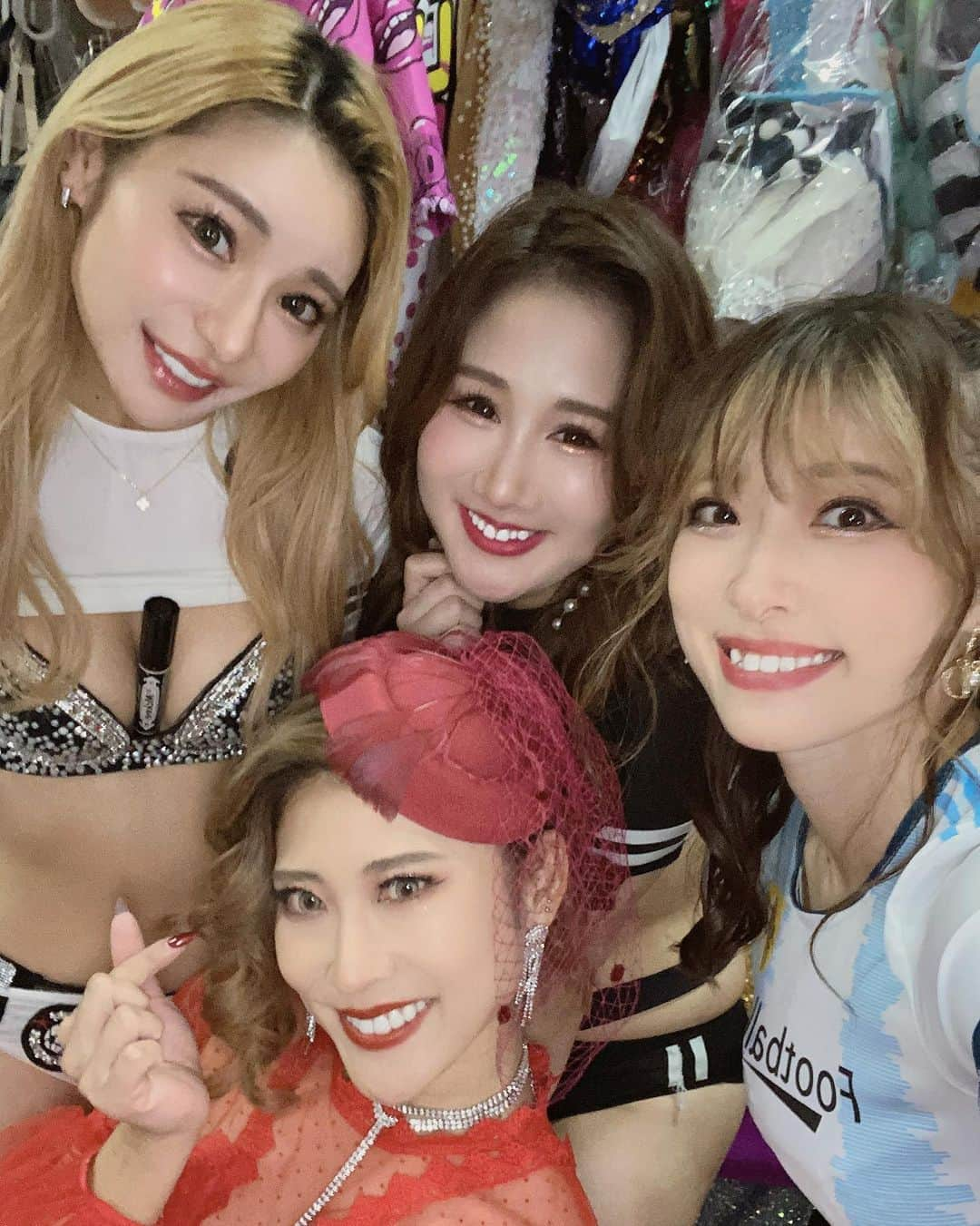 ちずみさんのインスタグラム写真 - (ちずみInstagram)「おみーみー⚽️🐰  #バーレスク の11周年イベント楽しかったな。 みーと踊れるステージは何にも変えがたい…❤️ 特別💎💎💎  #burlesquetokyo #partyon #tokyo #ootd#japanes#japan #instagood #gravure #l4l #instagravure #パリオン #バーレスク東京 #東京 #六本木 #ギャル #水着ギャル #モデル #ビジョビ #ショーダンサー #パリオンの美脚担当 #美脚 #脚フェチ #写真好きな人と繋がりたい #ワールドカップ #サッカー」12月13日 1時07分 - chizumi_partyon