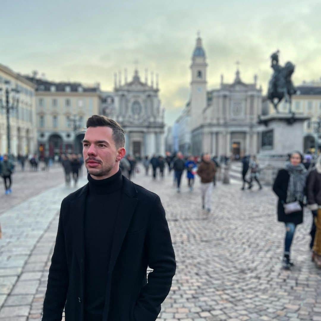ヨリック・ヘンドリックスのインスタグラム：「🏛 🇮🇹」