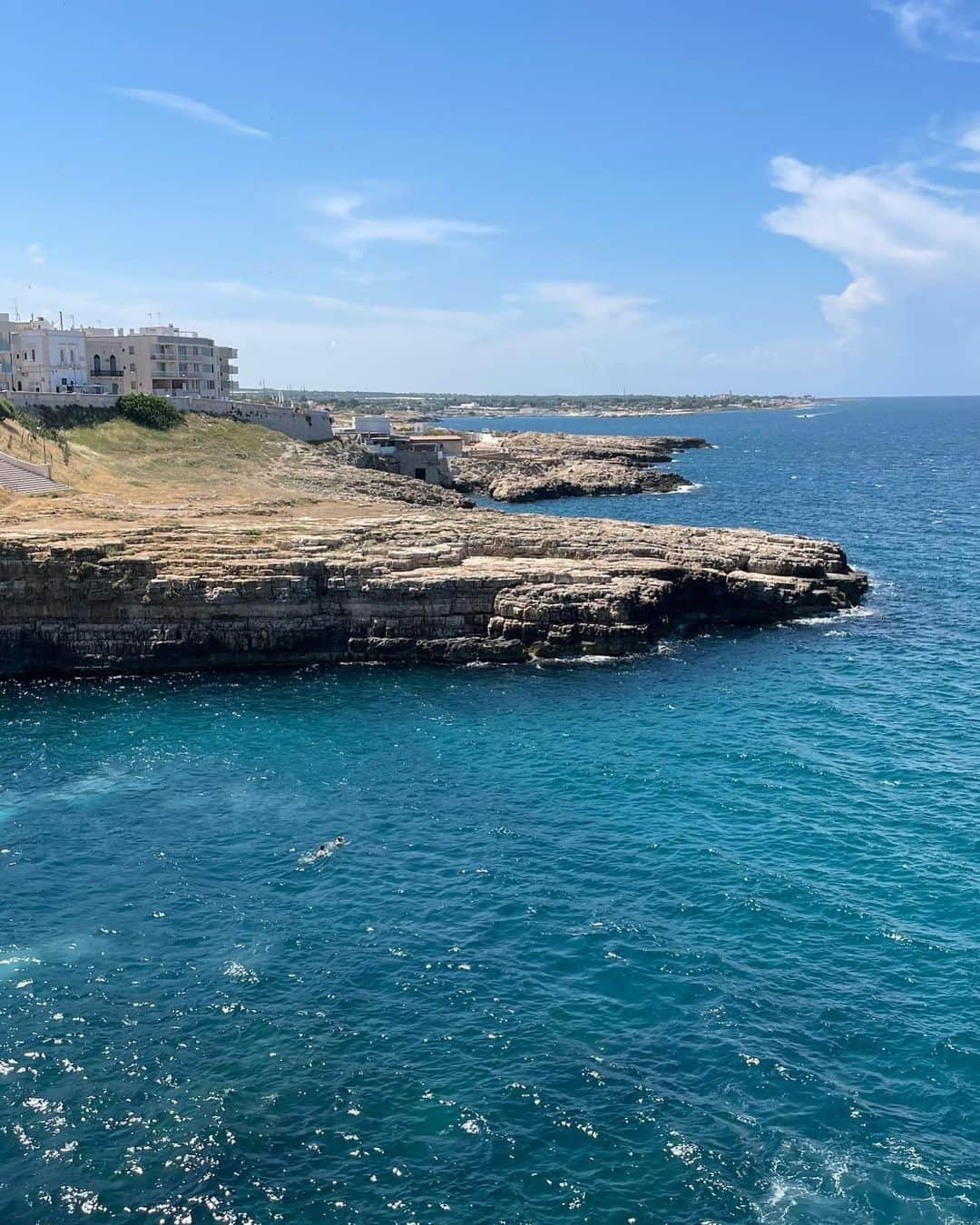 ノーラン・ジェラード・ファンクさんのインスタグラム写真 - (ノーラン・ジェラード・ファンクInstagram)「Postcard from Polignano a Mare ✉️」12月13日 3時49分 - nolanfunk