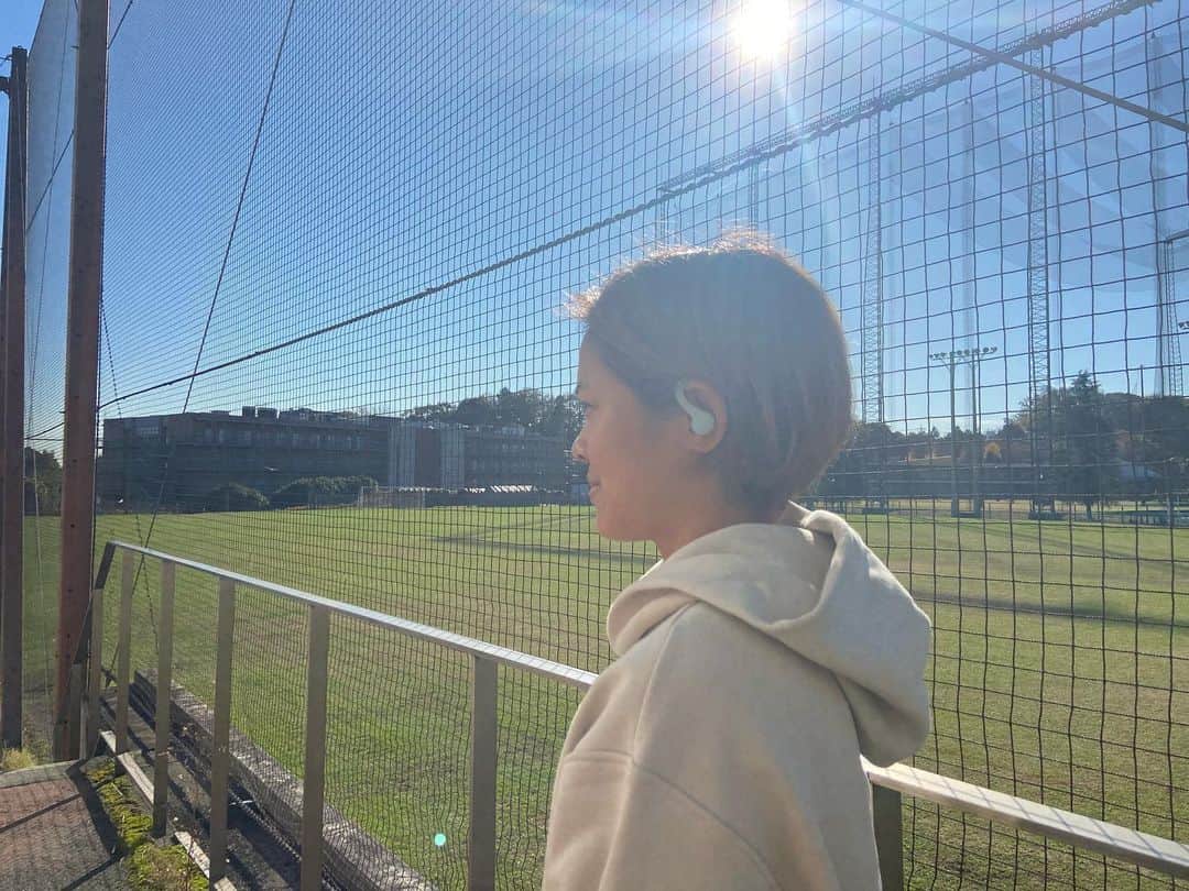 小林里歌子さんのインスタグラム写真 - (小林里歌子Instagram)「. 今、全米で大人気のワイヤレスイヤホン @jlab.japan さんから頂きました🎧  軽量でコンパクトでとても使いやすい🫣 コスパもとっても良いので、愛用しています🤍  #jlab #jlabjapan #yourkindoftech」12月13日 10時38分 - rikako__kobayashi