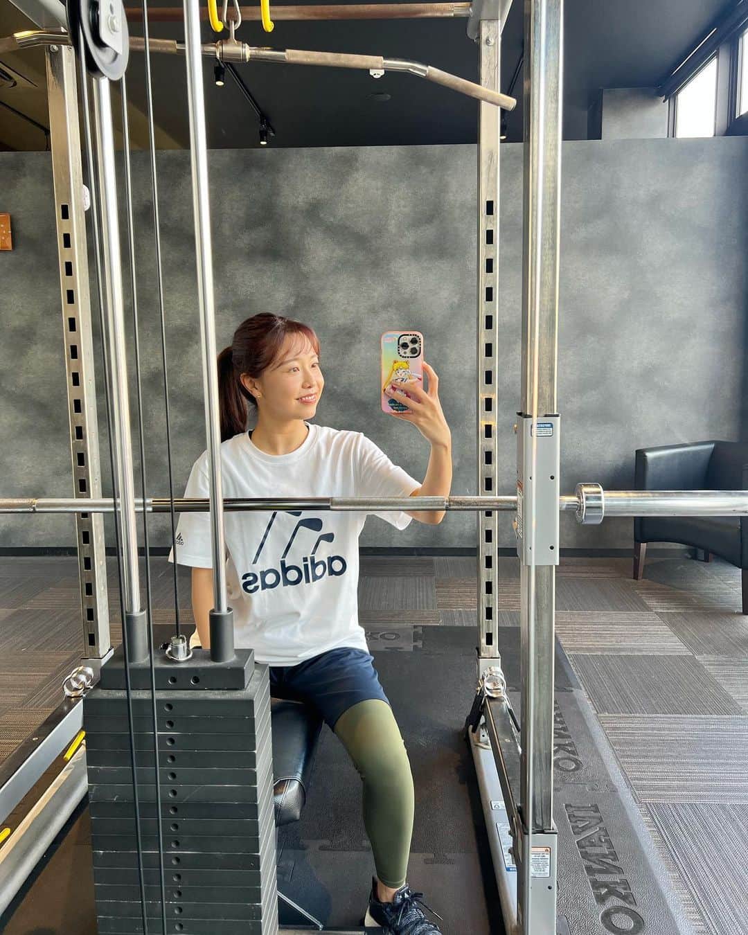 萩原菜乃花のインスタグラム：「週2ペースでRIZAP通ってるよん🏋️‍♀️🤍  筋肉痛になるのが楽しい😆笑 始めて2週間くらい経ったけど 少しづつ筋肉量も増えてきた！  食事も管理してもらっているので毎食写真を送るのだけど アドバイスもたくさんもらえるし 脂質も少し摂りながらなので ストレスなく続けられてるよー！  まだまだがんばる☺️ RIZAPについて気になることあれば コメントやDM待ってます♡ 紹介もできるよ〜！ #フィットネス#トレーニング#筋トレ#ダイエット#rizap#ライザップ#ボディメイク#ライザップ女子#ダイエット記録#低糖質#筋トレ女子#トレーニング女子#ゴルフ#ゴルフ女子#トレーニングウェア#ジム#パーソナルトレーニング#腹筋女子」