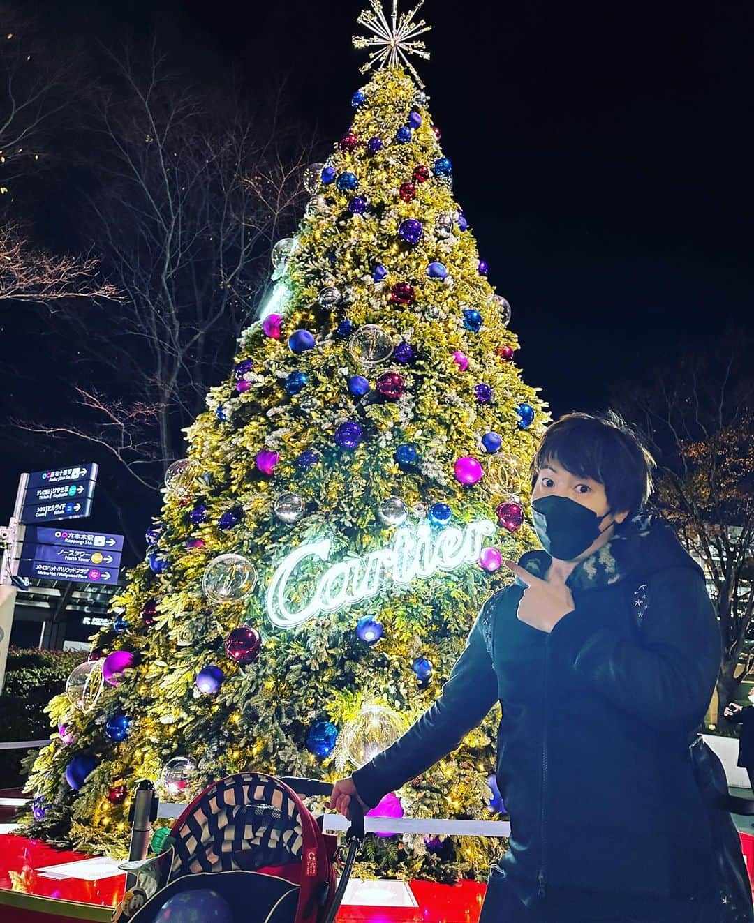 マスオさんのインスタグラム写真 - (マスオInstagram)「この前六本木ヒルズで豪華なクリスマスツリー見てきました！  買うとしたらいくらするのか異次元なツリーですね！笑」12月13日 21時14分 - masuotv