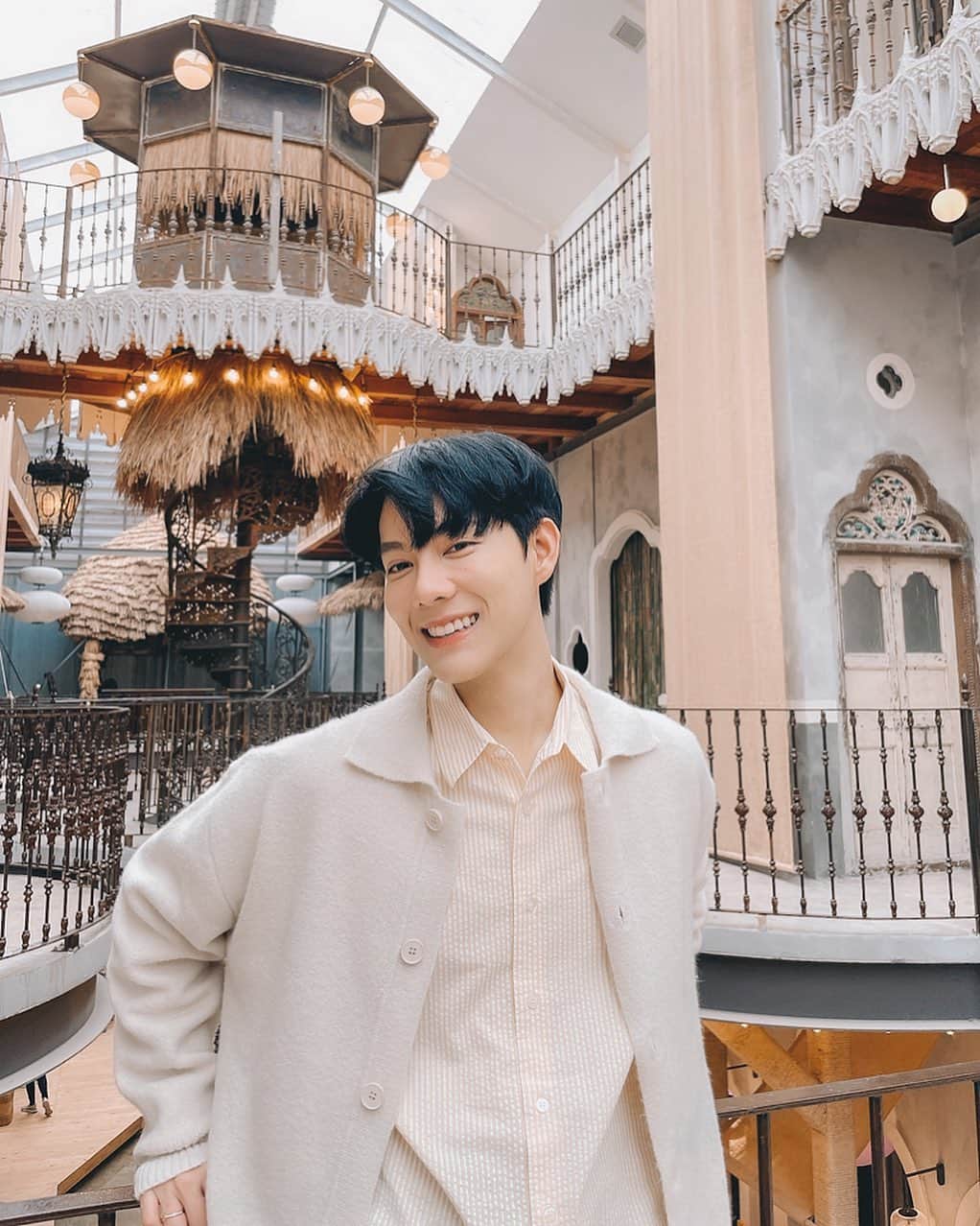 のインスタグラム：「มีคนบอกอยากให้ยิ้มเยอะๆ🫶🏻😄」