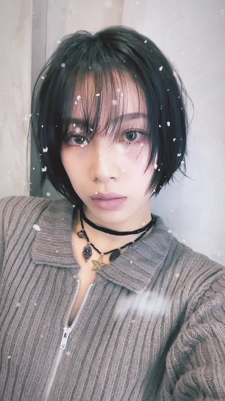 honoka のインスタグラム：「ばっさりーーー！！笑笑(急) さよならろんぐほのかー👋👋」