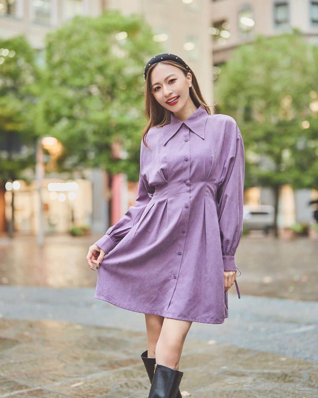のインスタグラム：「. 新作ワンピース👗 ウエストのタックと大きめの襟がポイント😙💓 ⁡ @duras_official @duras.style  ✔︎ ウエストタック入りシャツワンピース ⁡ ⁡ カチューシャ＆レザーブーツで合わせて 甘辛コーデにしてもオススメ💋 ⁡ 今、MAX40%OFFのフライングセールや 全品対象のポイント10倍もやってるらしいので DURASの公式サイトをチェックしてみてね📲 ⁡ ⁡ #duras #デュラス #ウエストタック入りシャツワンピース #シャツワンピース #スタイルアップコーデ #甘辛コーデ #164cm #164cmコーデ #パープルコーデ #骨格ウェーブ #大人かわいい」