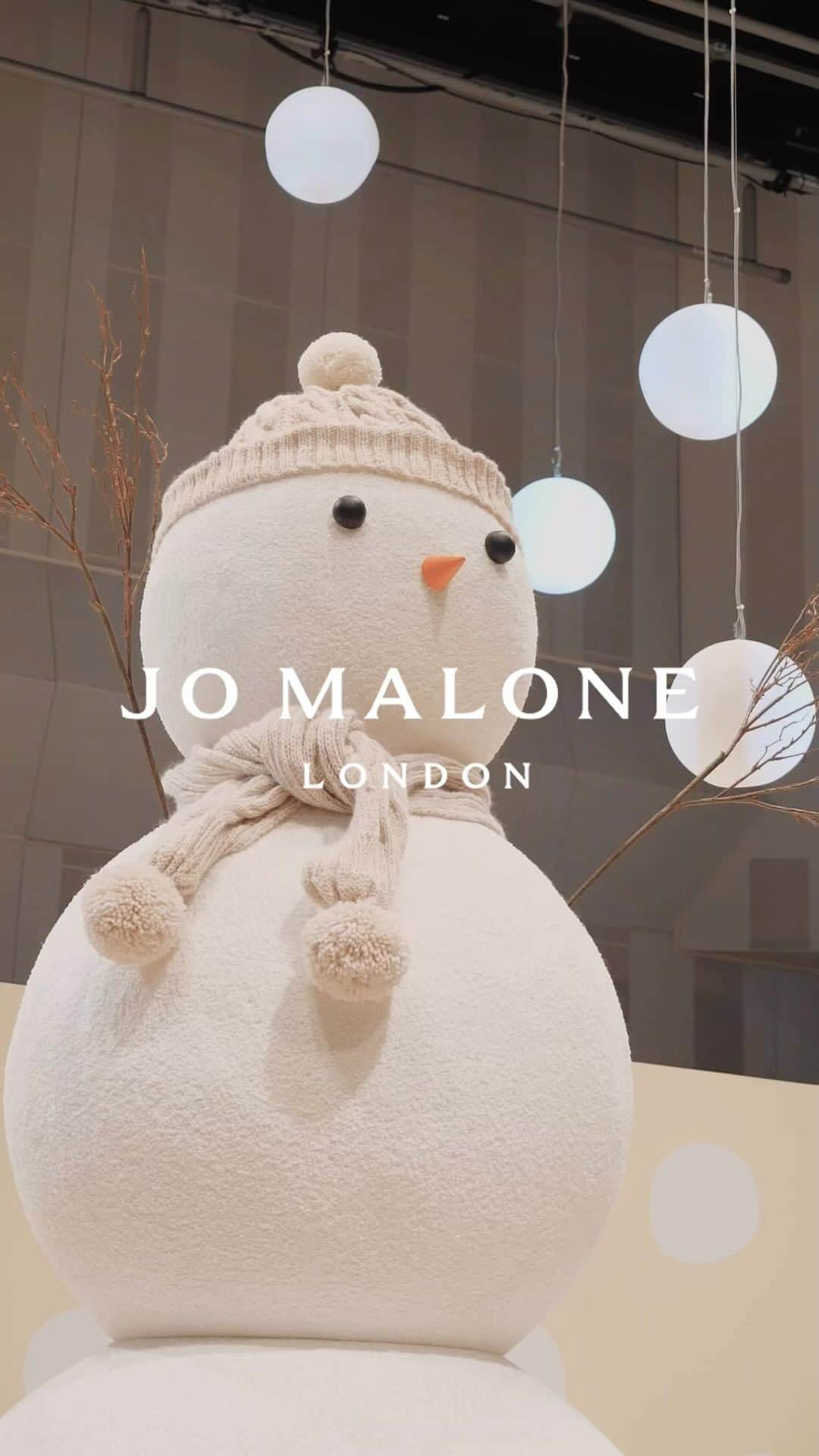 桐山えりなのインスタグラム：「#jomalonelondon Snow day pop up event 2022 ┆ Casting @almostjp_inc  Camera,Vedeo editing @ivelia110」