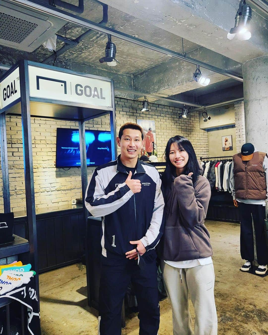 キム・ミンヒョクさんのインスタグラム写真 - (キム・ミンヒョクInstagram)「@goalstudio_korea @goalstudio_flagship @goalstudio_official #골스튜디오가로수길플래그십스토어#2년동안협찬해주셔서감사합니다!!!^^😍👍⚽️굿굿굿!^_^」12月13日 17時57分 - k_min_hyeok