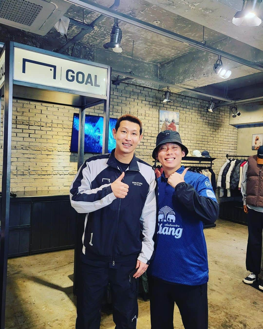 キム・ミンヒョクさんのインスタグラム写真 - (キム・ミンヒョクInstagram)「@goalstudio_korea @goalstudio_flagship @goalstudio_official #골스튜디오가로수길플래그십스토어#2년동안협찬해주셔서감사합니다!!!^^😍👍⚽️굿굿굿!^_^」12月13日 17時57分 - k_min_hyeok