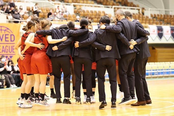 山本麻衣さんのインスタグラム写真 - (山本麻衣Instagram)「. . . 明日から皇后杯。 . For team 🤝 いい顔して楽しむ😆  @toyota_antelopes  #TOYOTA」12月13日 19時55分 - mai.y_23