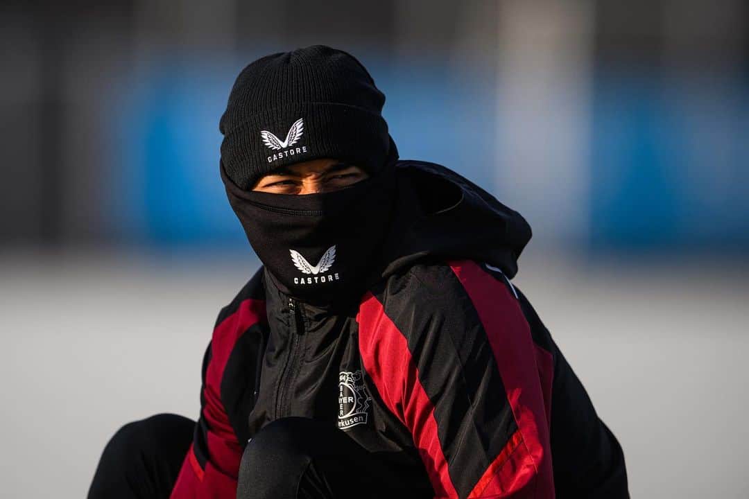 カリム・ベララビのインスタグラム：「❄️⚽️💯」