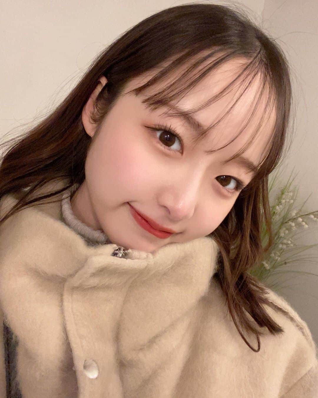 内田珠鈴さんのインスタグラム写真 - (内田珠鈴Instagram)「普段メイクの仕上げに鼻チークするんだけど 最近寒すぎて鼻チークなんか ただ寒さで鼻が赤くなってるのかわからん現象起きちゃってる笑笑」12月14日 16時21分 - shuri_426