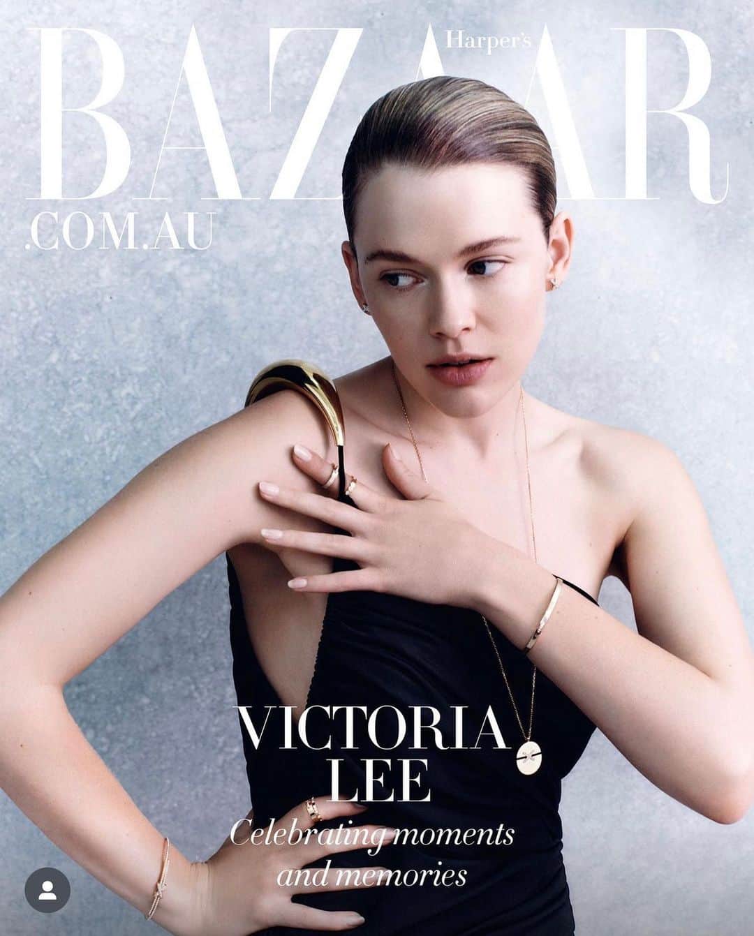 Victoria Leeのインスタグラム：「@bazaaraustralia December 2022 💫🌟🤍 Thank you @julianschulzz @teannevickers @darenborthwick @clairethomsonmakeup! Such a great day! Xx」