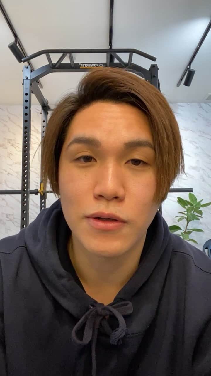 しゅんやのインスタグラム：「◯筋トレ以外で基礎代謝を上げる方法 ◯グルテンフリーダイエットはあり？ ◯クラムシェルで重要な股関節の角度  次回はまたストーリーズで告知します👍」