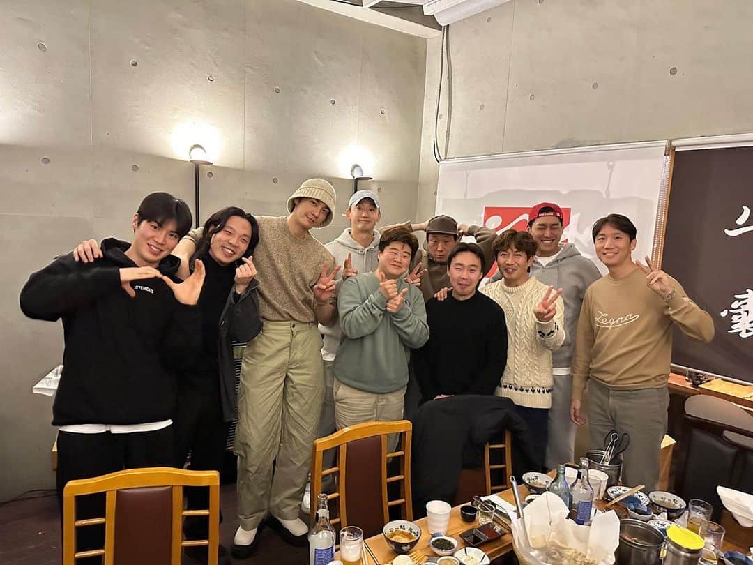 チェテファンのインスタグラム：「#와이드에스컴퍼니」
