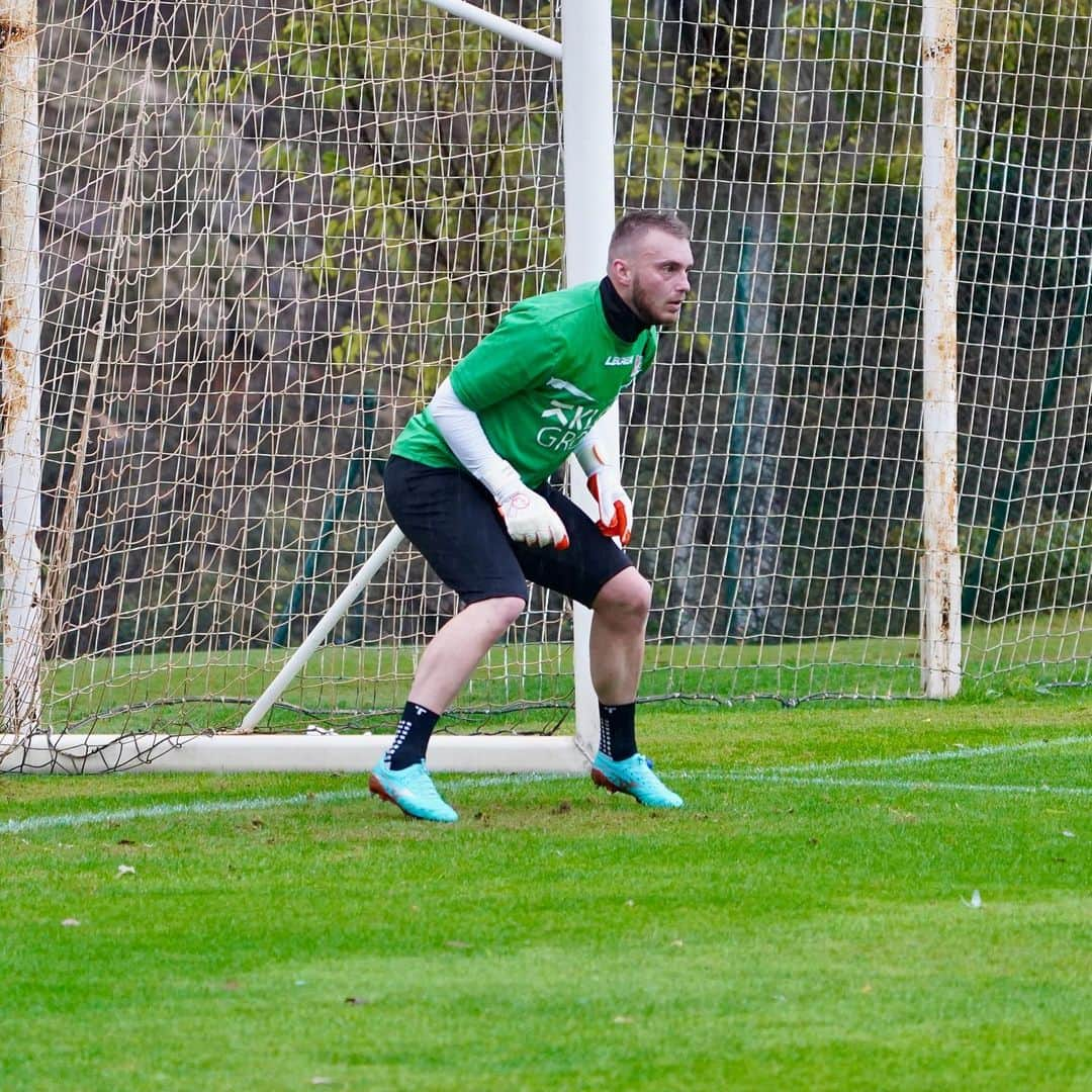 ヤスパー・シレッセンさんのインスタグラム写真 - (ヤスパー・シレッセンInstagram)「Good first day here in the 🌧️」12月15日 1時55分 - jaspercillessen