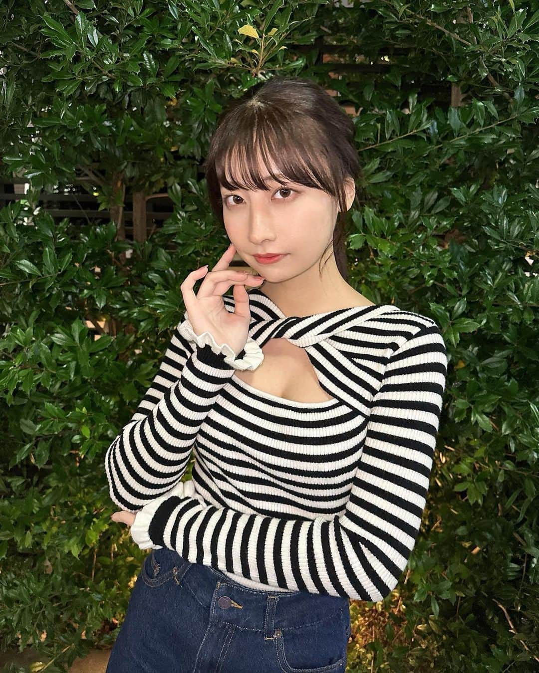 鈴木優香のインスタグラム：「YouTubeでGRLの冬服LOOK BOOK出したよ〜！「鈴木優香」で検索してみてみてね🎶 #lookbook #grl #コーデ」