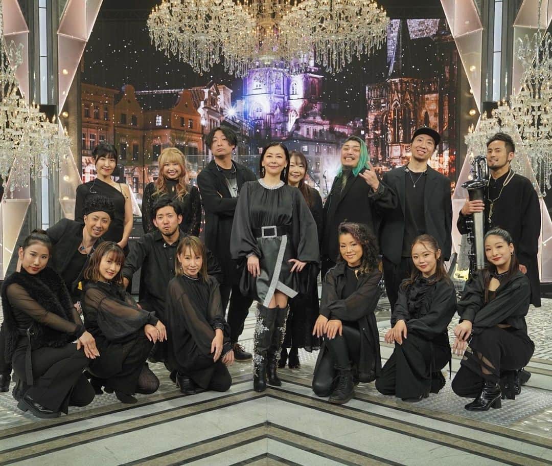 のインスタグラム：「FNS歌謡祭。 ご覧頂けましたか？ ただ懐かしいだけではなく、今の私を表現したいと挑みました！ 色々ご意見はございましょうが、誰かの幸せに届きますように☆」