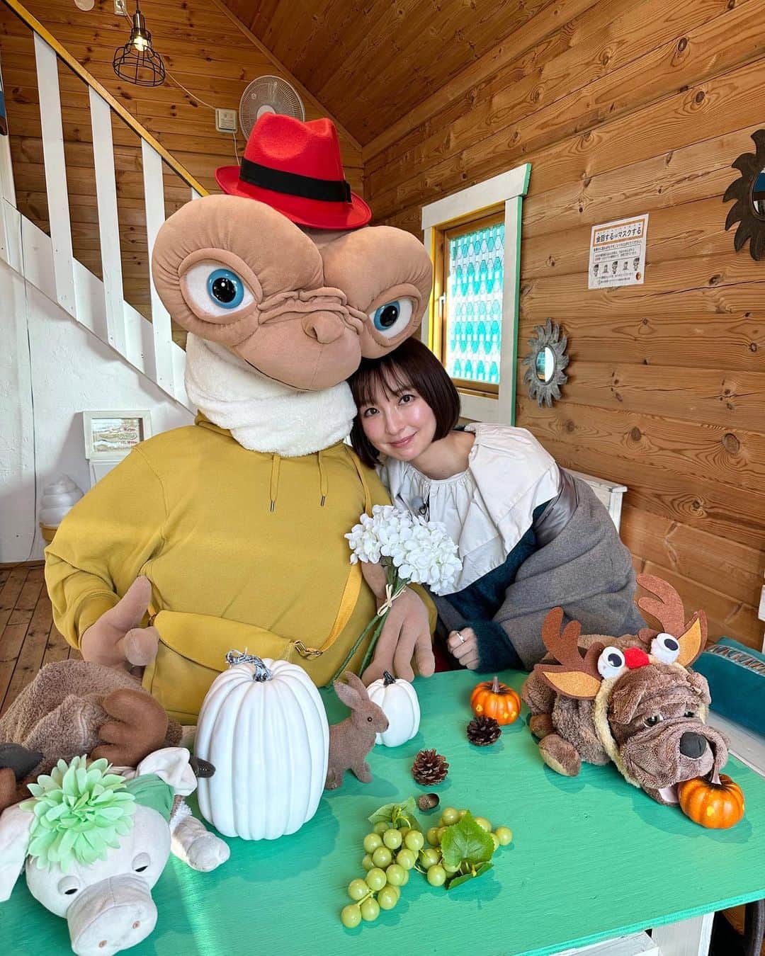 篠田麻里子のインスタグラム：「今日は新番組のロケに行ってきました♡ てぃ先生と新番組、地方創生子育てに役立つ情報番組✨ 始まります✨ また来年お知らせするね😍  とにかく一日中最高過ぎました😭✨  #ET#幸せ」