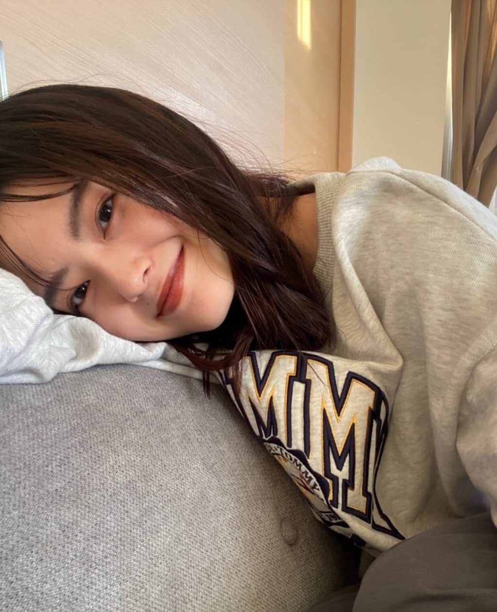 田中珠里のインスタグラム：「本日、24歳になりました✨ 実感はあまり感じなくて もう、24なのねと思っております。 色々と環境の変化もあり、 これまで以上に頑張らないといけないと思っていますが、変わらず私らしくやりたいこと全部やる勢いで進んでいけたらいいなと思います。 いつも応援して下さる皆様 本当にありがとうございます。 またいつか会える日を楽しみに、、  #たなかしゅり」