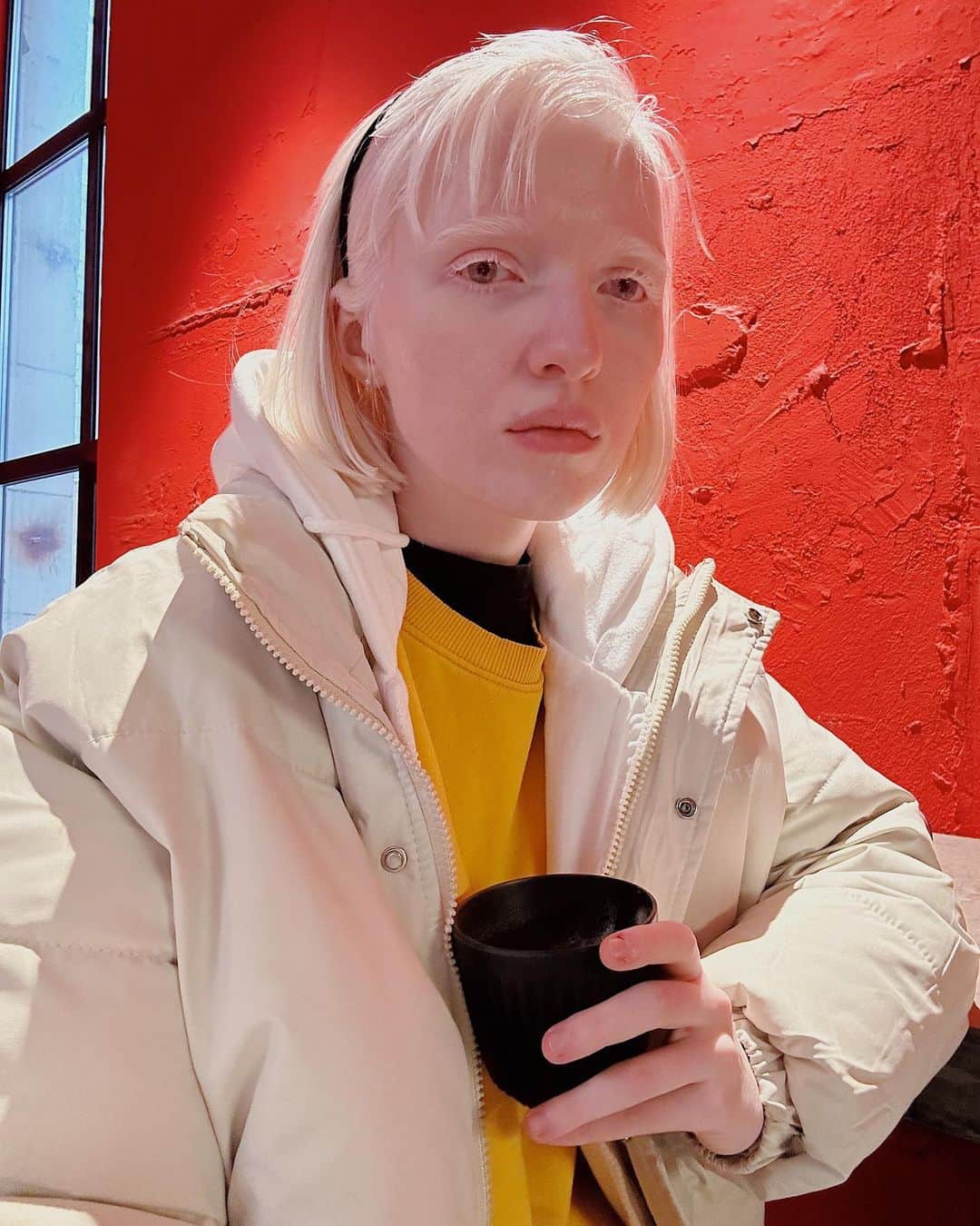 ナスチャのインスタグラム：「fall down twice on ice today ❄️」