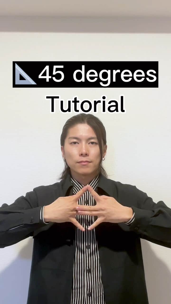 RYOGA -XTRAP-のインスタグラム：「Tutorial - 📐45 degrees  by @ryoga_xtrap   This is about finger positions.  Make shapes,slide on lines, changing angles, you can explore more.  I hope this helps your first step of that😊  #tuttorial #tuttingtutorials #tuttingdance #tuttingchallenge #tutting #dancevideos #tuttingconcepts #geometry#sacredgeometry #shape #fingertutting #fingertut #タット #タットダンス #フィンガータット」