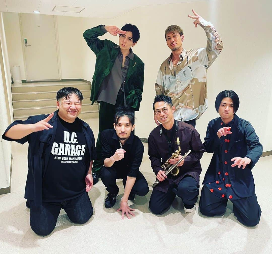 川畑要さんのインスタグラム写真 - (川畑要Instagram)「2022年最後のワンマンライブ  CHEMISTRY LIVE 2022 「LOVE SONG」 無事終了いたしました🔥  冬が本気出してきましたが、 会場内の熱い熱気で吹き飛ばしてやりました🔥🔥  #川畑要 #CHEMISTRY #2022 #LOVESONG」12月15日 10時09分 - kawabata1979