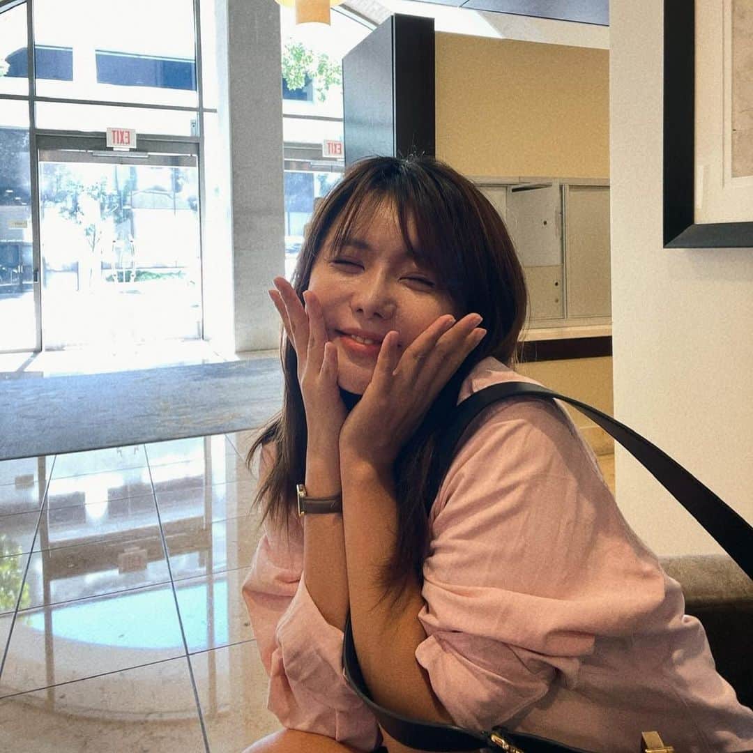 リュ・ジヘのインスタグラム：「진심이 느껴져서 나도 진심을 줬다  #잘_안하면_다시_줍줍할꺼다」