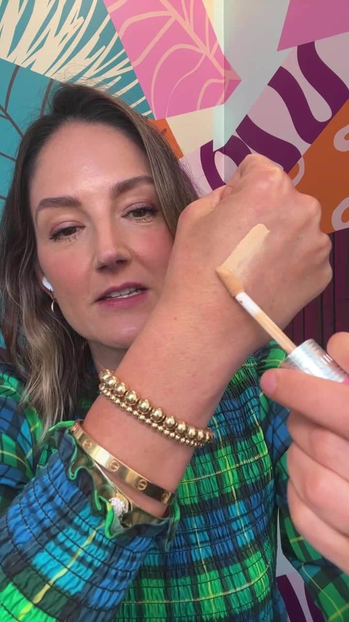 Benefit Cosmeticsのインスタグラム：「40% off concealers🔥💕」