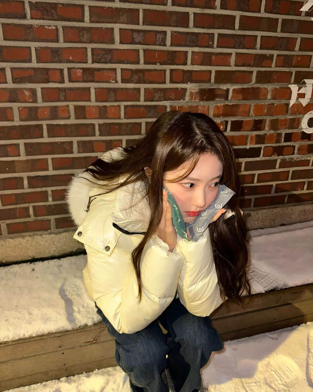 ルダのインスタグラム：「쉬는시간 틈틈이 눈 즐기기❄️」