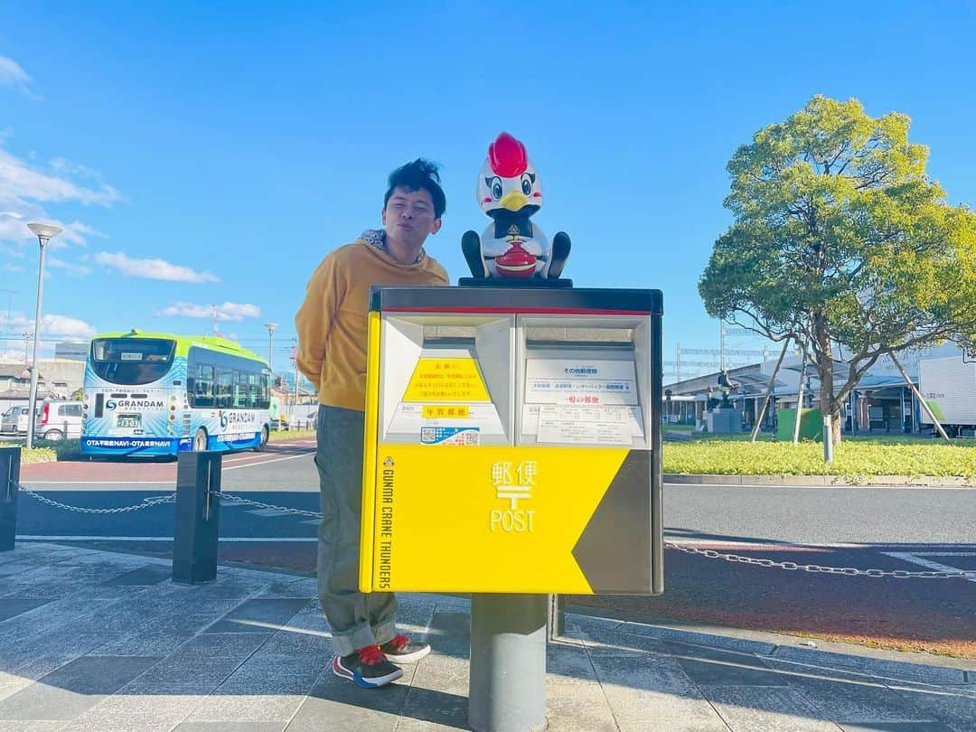 中家佐奈さんのインスタグラム写真 - (中家佐奈Instagram)「日帰り群馬🏀 Bリーグ観戦と美味しいものが沢山食べれるという 最高の休日💪🏼  ブースターのみなさんが教えてくれたお店へ！！ 今回行けなかったところはまた次回に…✍🏼  Bリーグ旅✨ . . #群馬 #群馬クレインサンダーズ  #太田市 #グルメ #ひしめき亭 #ハンバーグ #チーズ がすんごい！ #サンダくん と奇跡的に髪型一緒 #杏と桜 #JOJO のイラストかっこよかったな #昭和レトロ居酒屋わっしょい #嬉しそうにみんなの前でポーズを撮る40歳 #うちらの #五十嵐圭 様 #並里成 選手 #また見切れてたらしい #桜井良太 選手と同じ画だけで嬉しい #あと目の前にいた #佐古 さんテンションがあがった #Bリーグ #観戦 #旅」12月15日 20時09分 - 37nky