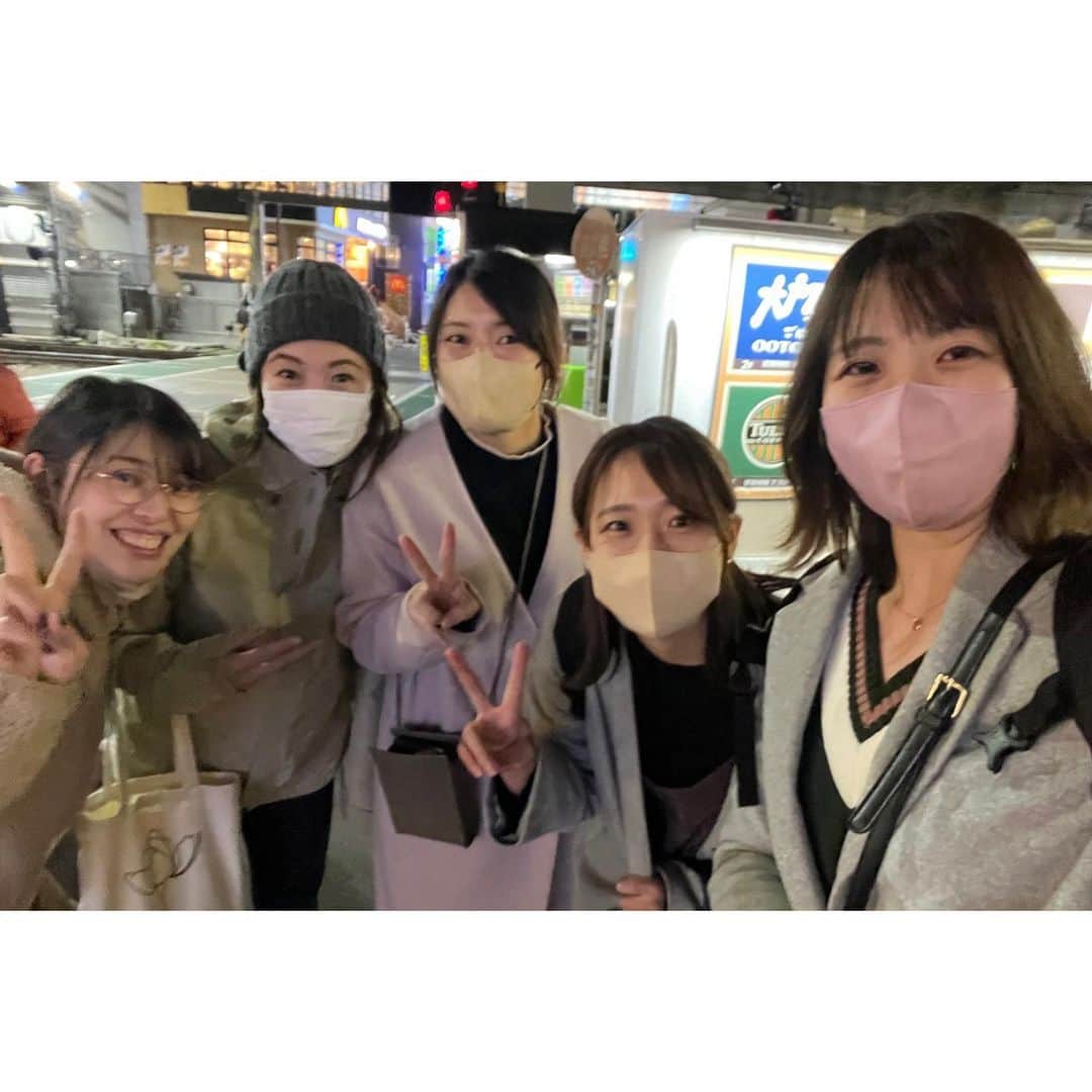 小山綾菜のインスタグラム：「. . あの頃と変わらない皆んなが大好き🫶🏻 . . いい事も辛い事も一緒に乗り越えてきた仲間は一生もんだね❤️‍🔥 . . また集まって昔の笑い話しましょー‼︎ 今回会えなかった人も今度は会えますように！ . . ...★」