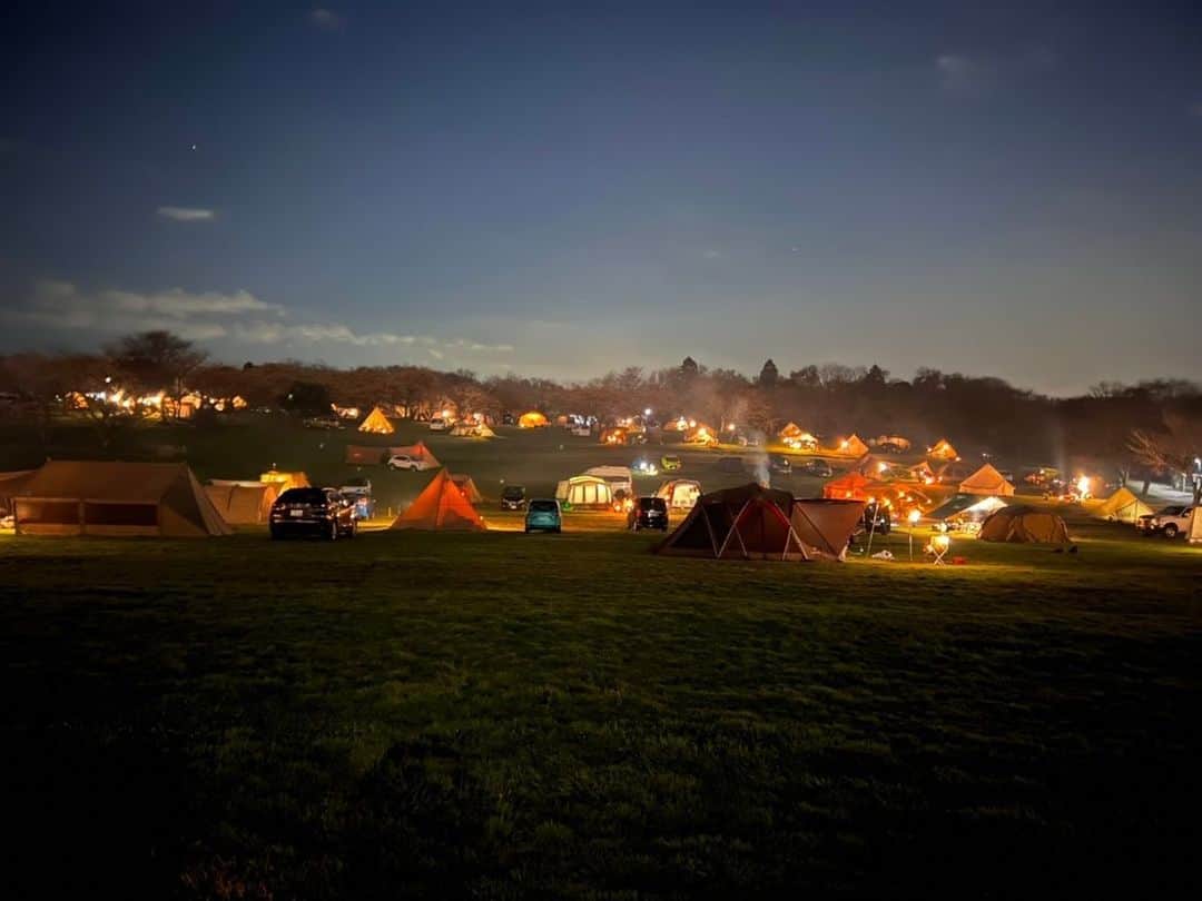 うらさん(南浦芽依)さんのインスタグラム写真 - (うらさん(南浦芽依)Instagram)「. . . 天気は快晴。  石油ストーブが暖かくて  テント内がとても幸せな空間でした。  夜ご飯のチーズダッカルビも  美味しかった〜🤤🍽  今週末もキャンプだ〜 . . . #キャンプ#キャンプ飯 #キャンプ好きな人と繋がりたい #キャンプ女子#キャンプギア」12月15日 12時32分 - meipon62