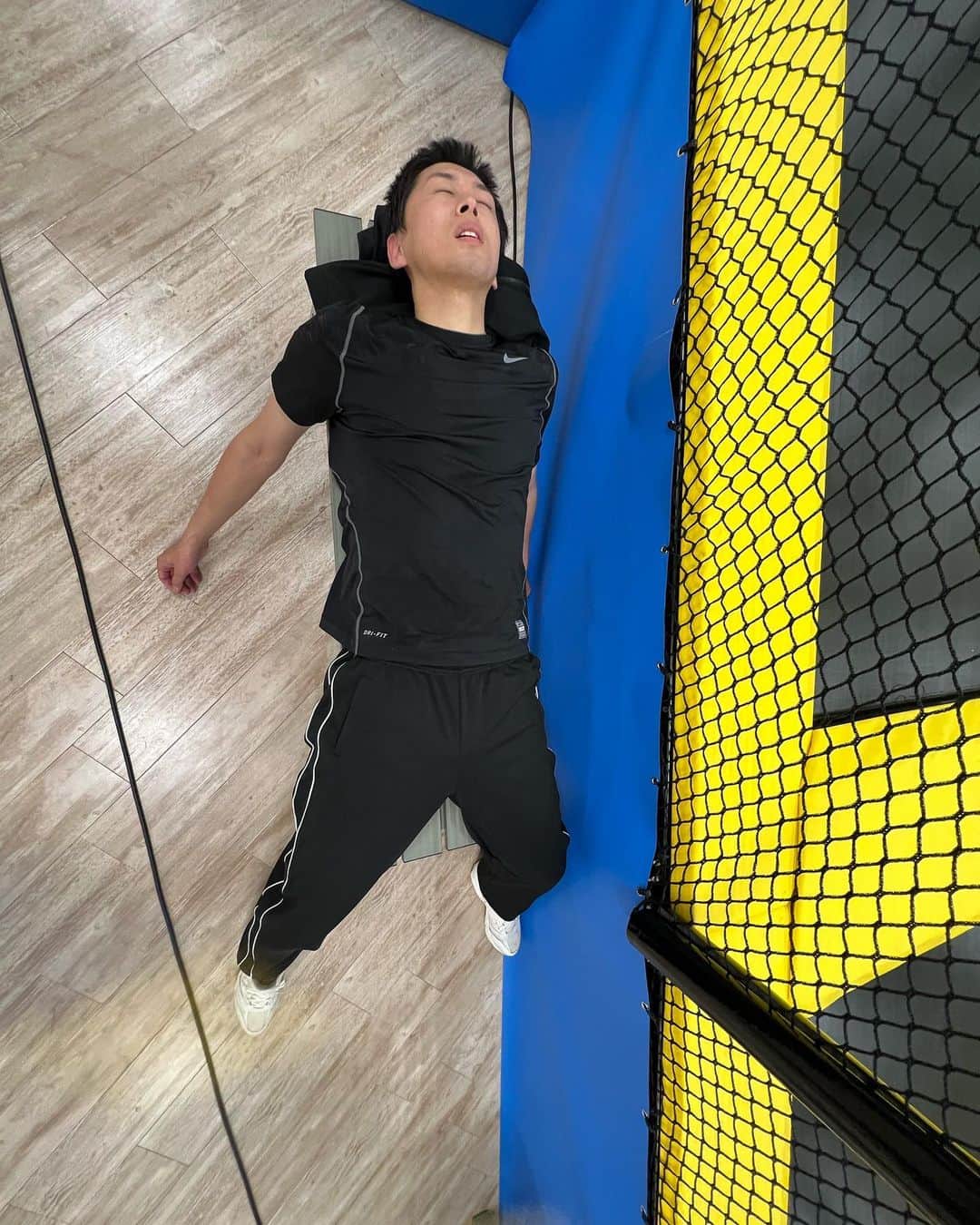 平松翔馬のインスタグラム：「ある所に行っております。 この後の#関西情報ネットten. #旬感中継　のコーナーで  #あの爽やかな#蓬莱大介さん　が こうなってます。笑」