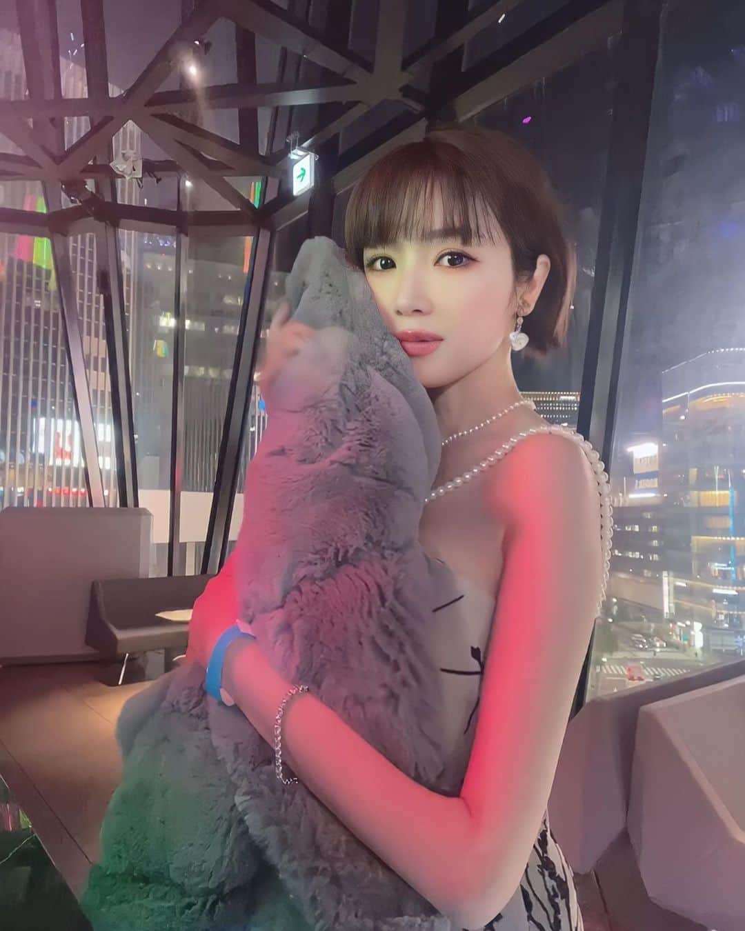 森下悠里のインスタグラム：「ふわもこ🤍  何枚目がいい？？」
