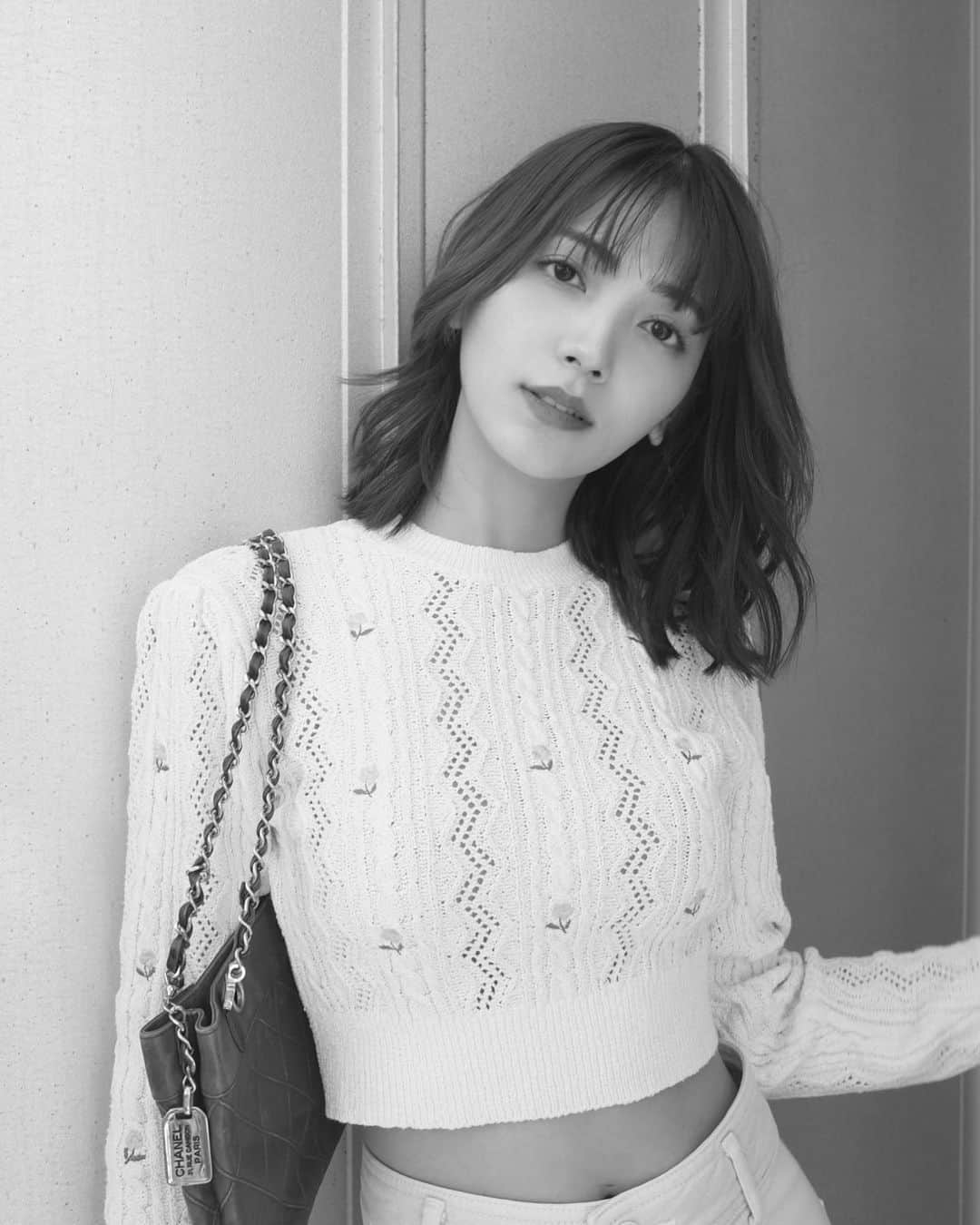 のインスタグラム：「🌫️  Things are not always black and white. I need something between.  程よく 足りないくらいで丁度よし  #gray」