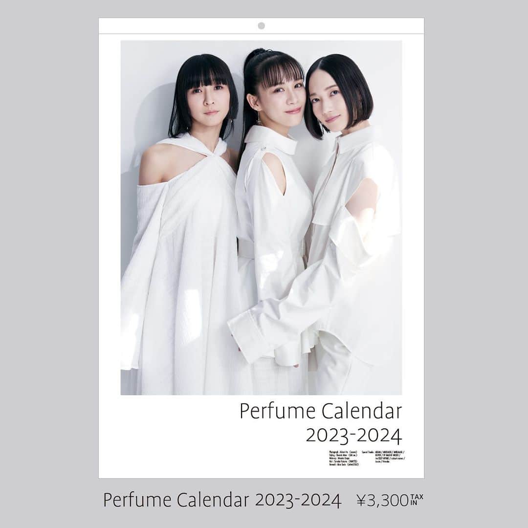 Perfumeさんのインスタグラム写真 - (PerfumeInstagram)「Perfume Calendar 2023-2024 発売決定🗓️🎉   来年度のテーマは 【TRANSPARENT+PLAYFUL】  透明感🫧と遊び心🎡を表現した Perfume史上最大サイズとなる B2サイズの壁掛け形式となっています🧸  ご予約はストーリーズのリンクから🔗  “Perfume Calendar 2023-2024” starting from April 2023, is now available for sale🗓✨ Make sure to check out the photos themed with TRANSPARENT🫧+PLAYFUL🎡 Link in stories.  #prfm」12月15日 18時01分 - prfm_official