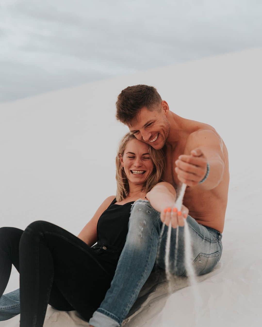 スティーブ・クックのインスタグラム：「HAPPY BIRTHDAY Morgan Rose!! You’re the life of the party and the glue that holds so much together. I love watching you live life to the fullest. Always down for a new adventure, yet always making time for friends and family!  You’re truly one of a kind! Love you @morganrosemoroney」