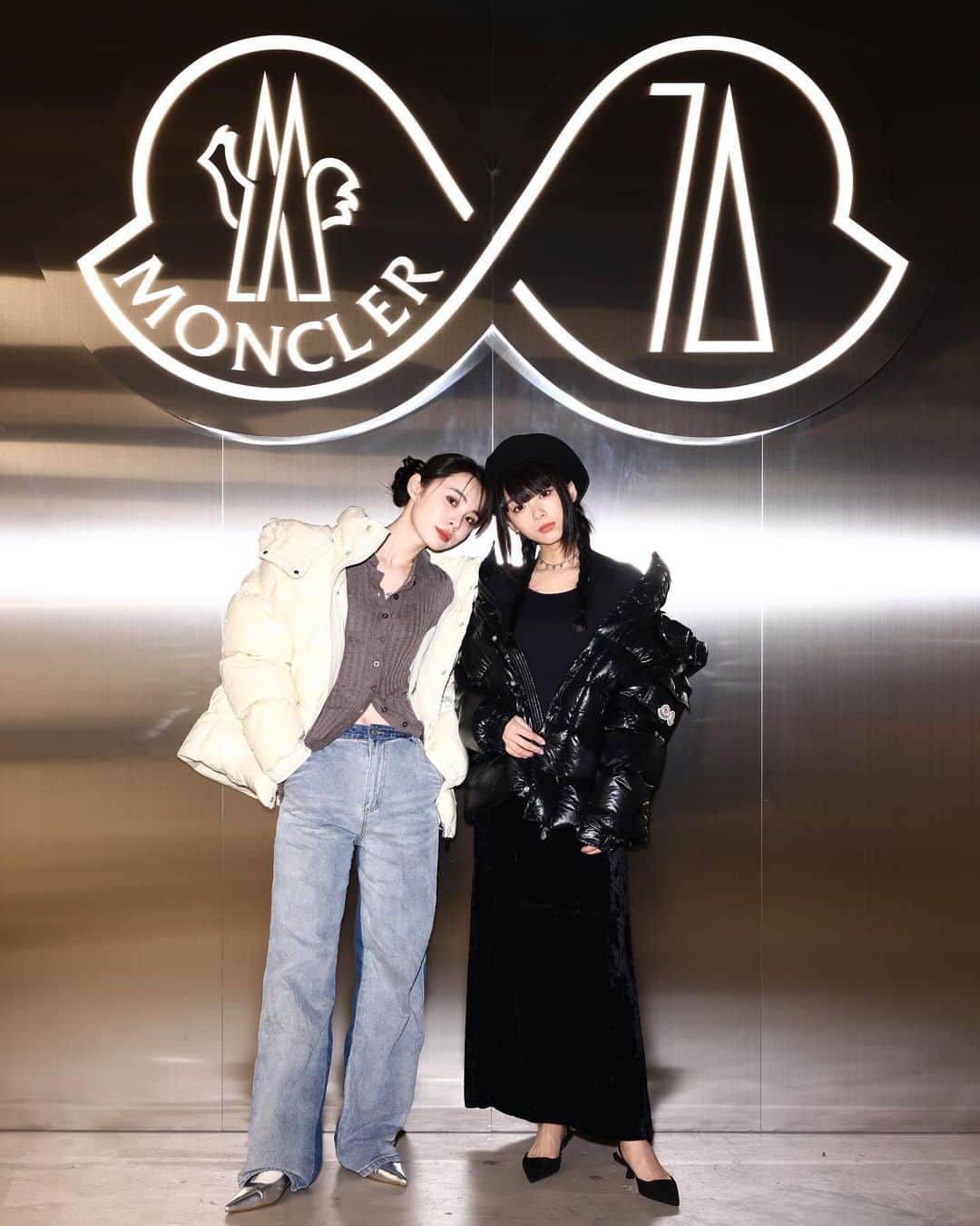 ゆらのインスタグラム：「モクくれ #moncler」