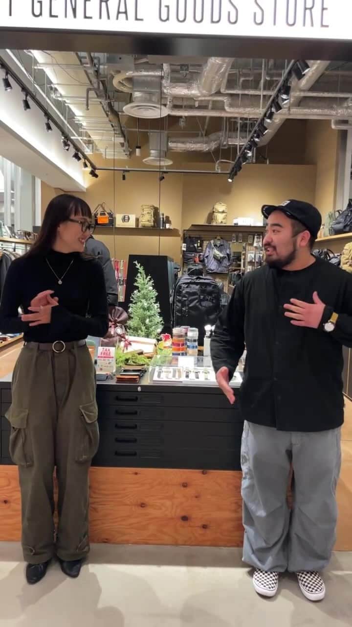 UNBY GENERAL GOODS STOREのインスタグラム：「毎年恒例のUNBY看板娘&看板🐻によるクリスマスギフト相談室🎅🏻🎄in 心斎橋PARCO  こちらの🐻店長は完全なる🐻枠となります！ プレゼントの参考になりますように。  @unby_osaka」
