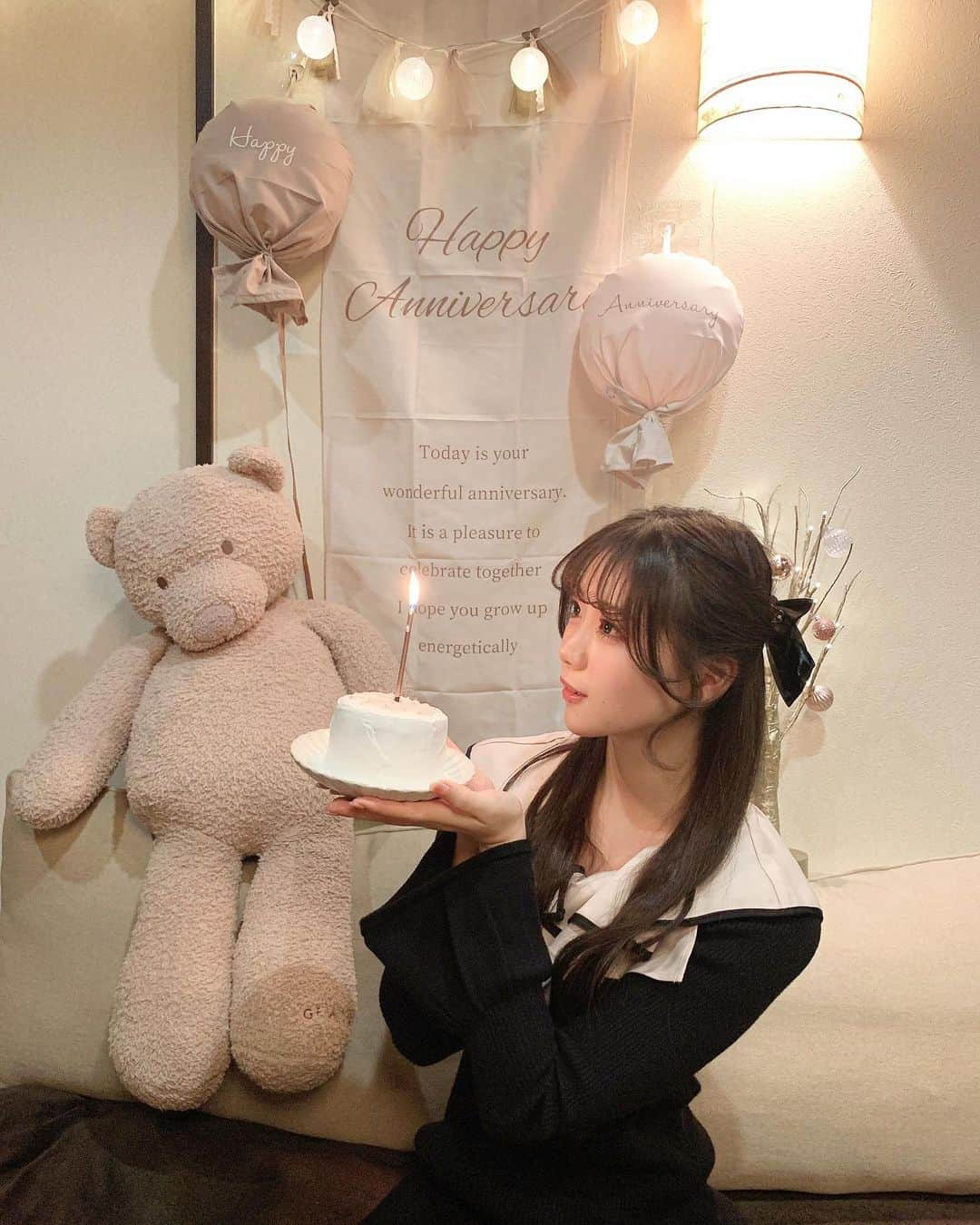 小熊倫実のインスタグラム：「🎂🎂🎂 ⁡ 1 2 / 1 5 今日で2 0歳になりました🧸💐！ ⁡ ずっと夢にみていた2 0歳を だいすきなみんなに見届けてもらえて たくさんのあったかい言葉に 胸がいっぱいです😭💌 ⁡ これから先もずっと忘れられない 幸せな十代を本当に本当にありがとう☺️  素敵な大人になれますように､､👵🏻🥂🤍！ ⁡ #20th」